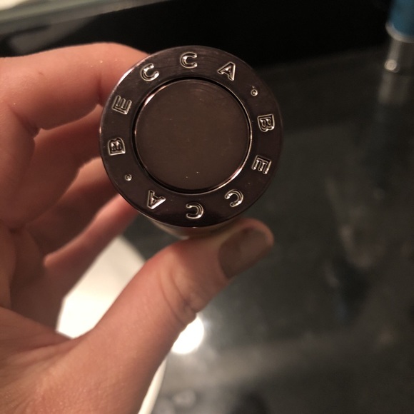 BECCA DEEP BRONZE FOUNDATION - Picture 2 of 4